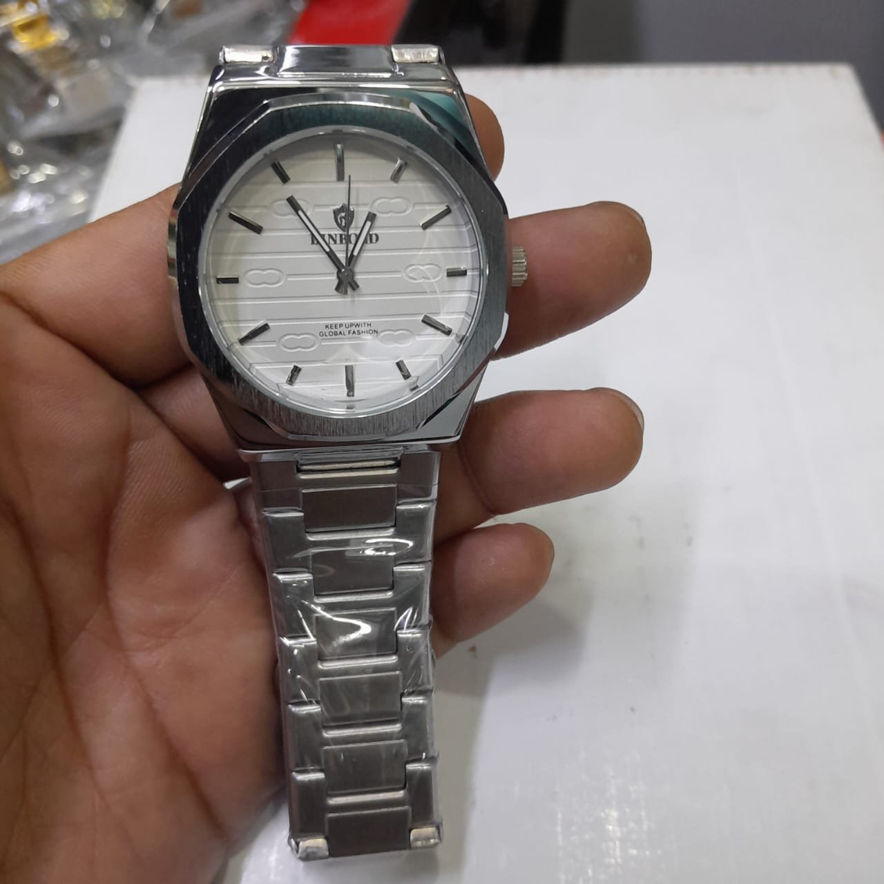 BINBOND 818 Stainless Steel Quartz Fashion Watch Specification :