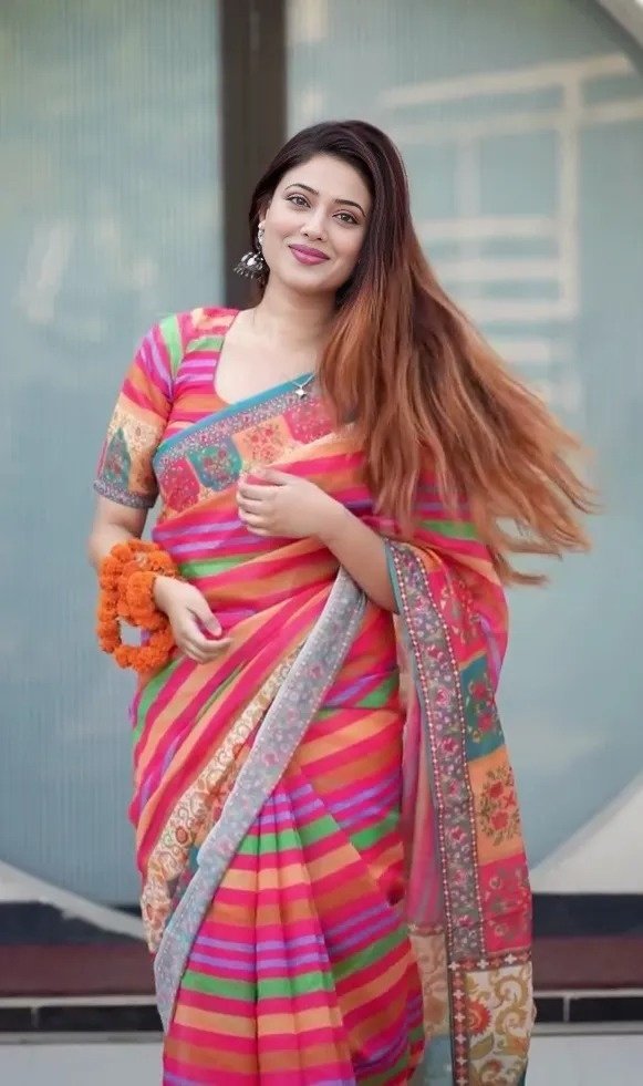 চান্দুরি সিল্কের ডিজিটাল প্রিন্ট শাড়ি