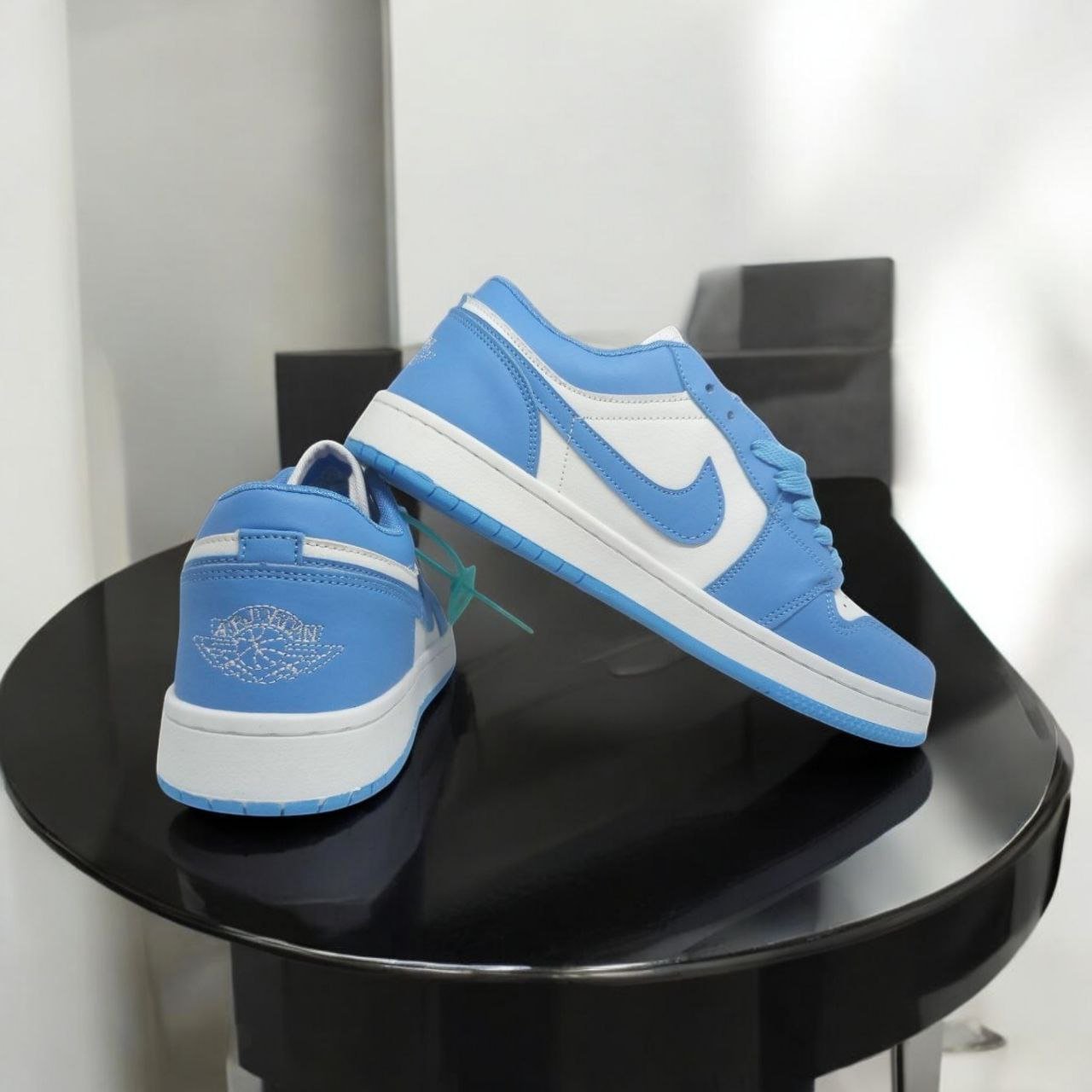 Air Jordan 1  