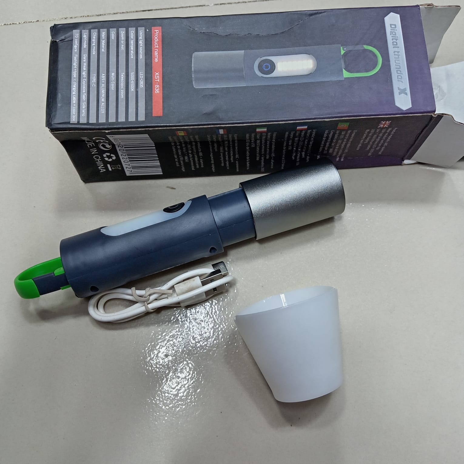 Digital Thunder XST-836 USB Rechargeable FlashLight