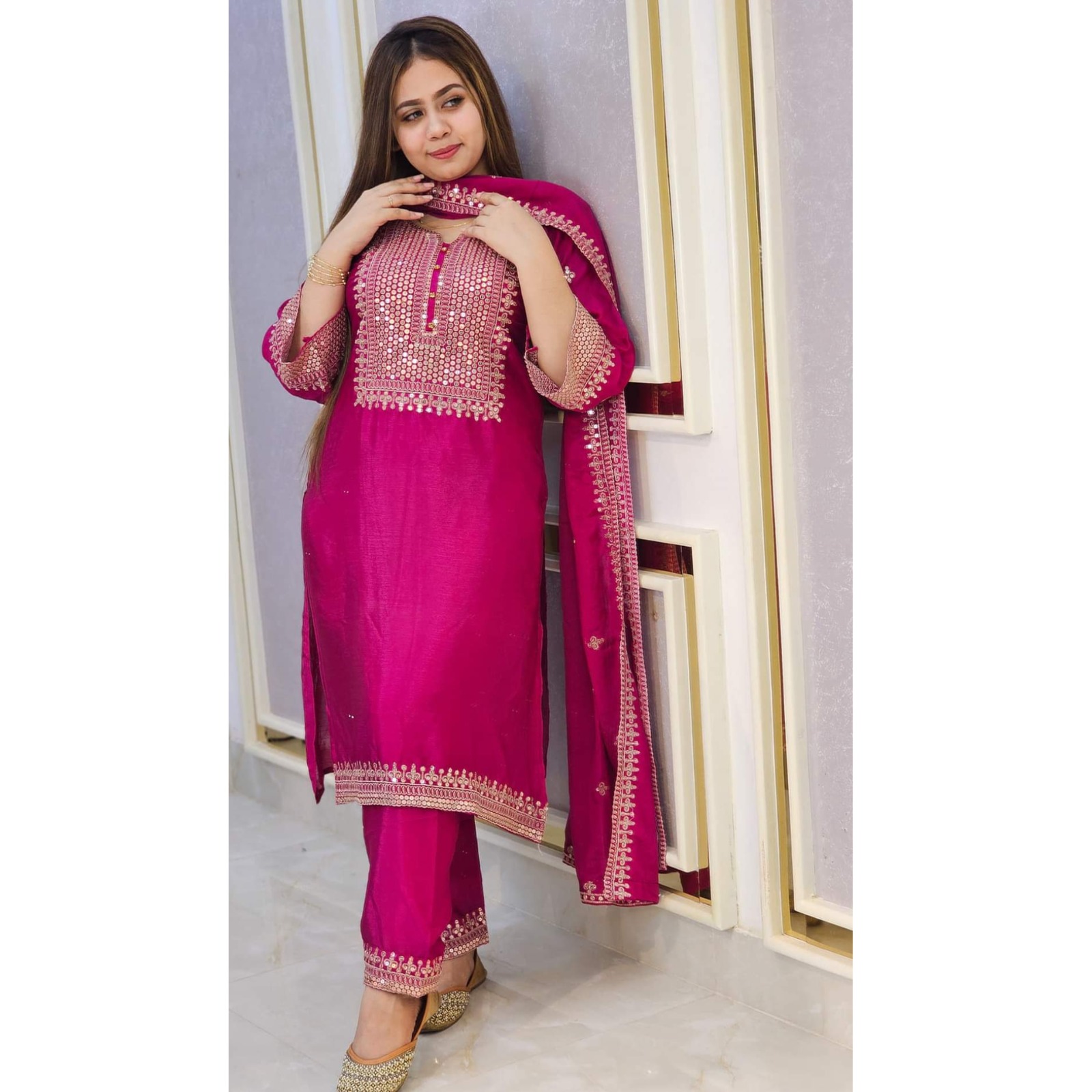 পাকিস্তানি ক্রেপ চিনুন থ্রি পিস