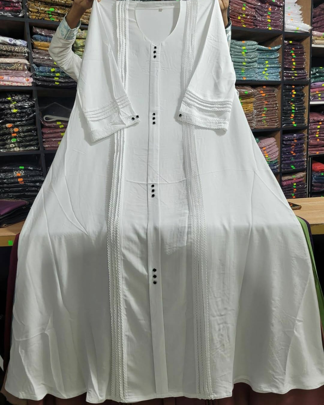 Student Budget Dubai Cherry Borka