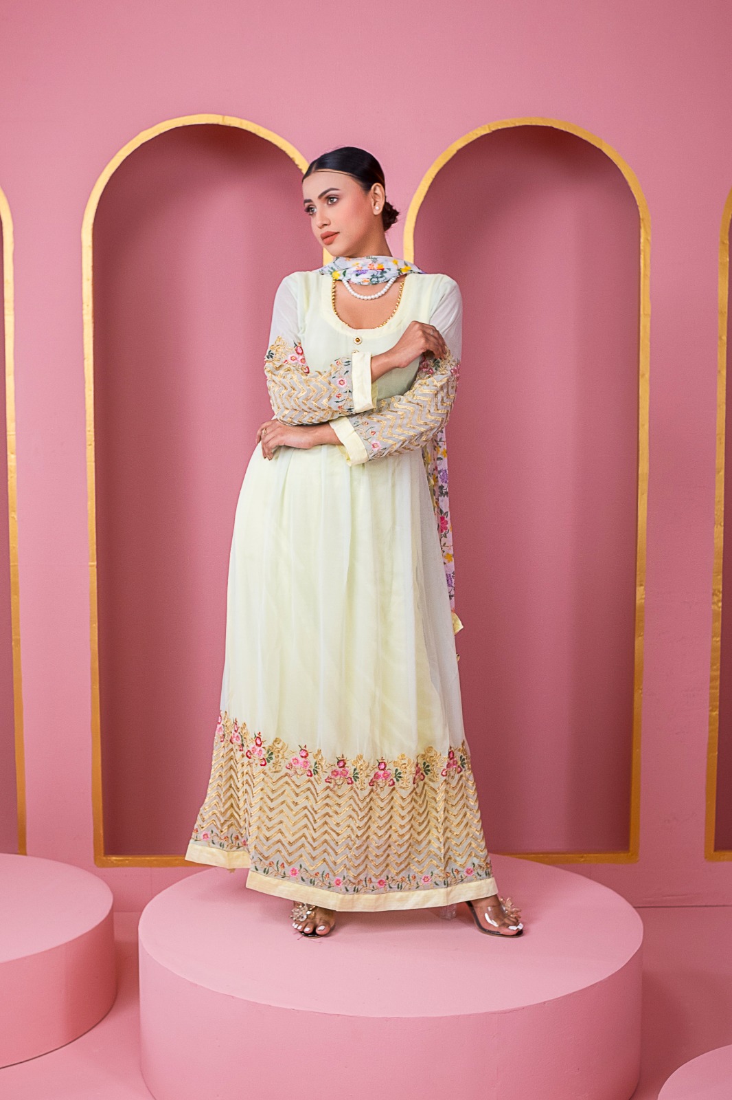 রেডিমেড লেহেঙ্গা জর্জেট এমব্রয়ডারি পার্টি ড্রেস