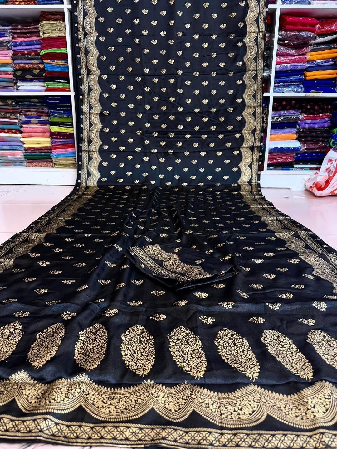 Japani Silk Skin Print Sharee with Blouse Piece