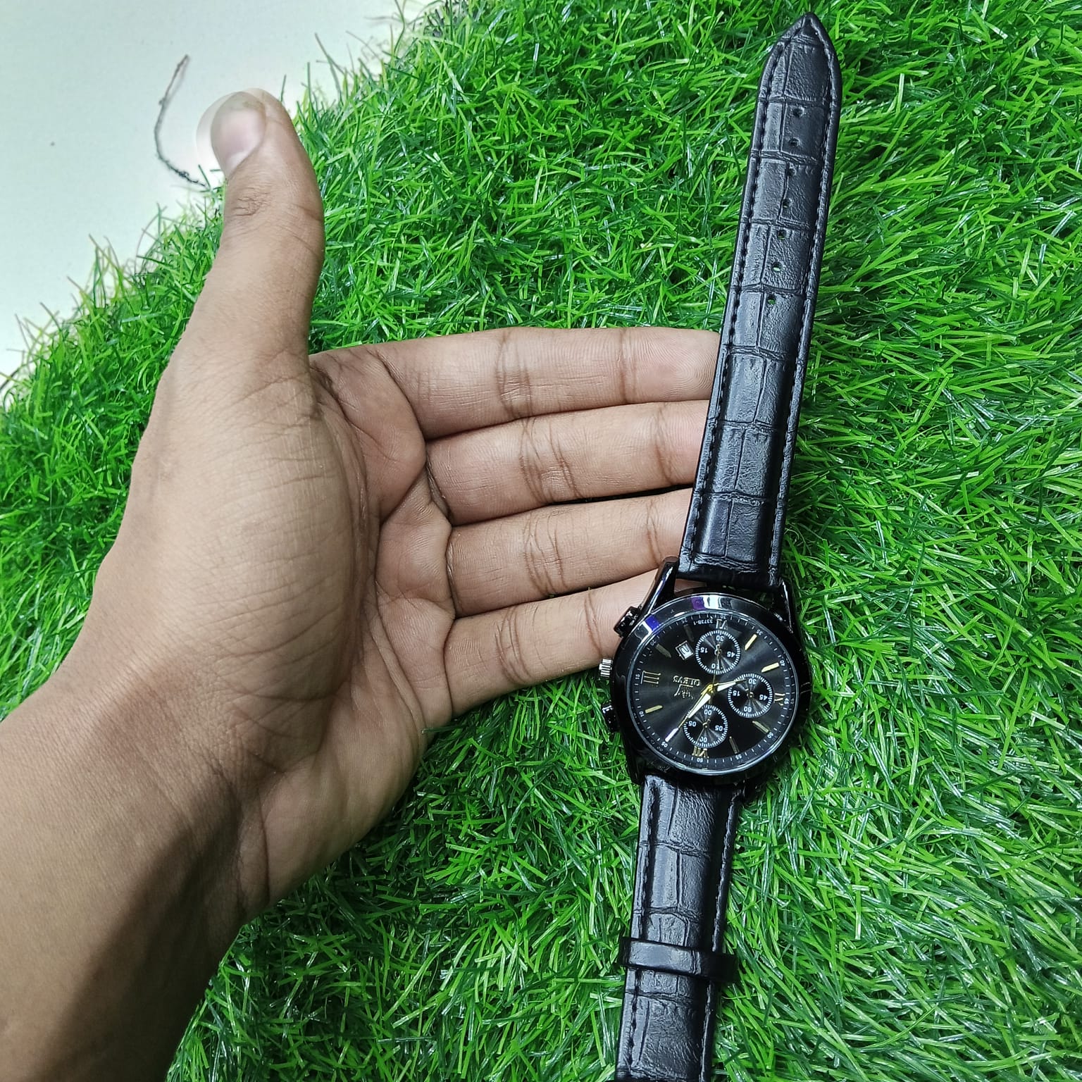 Artificial Leather Chronograph Wrist Watch For Men