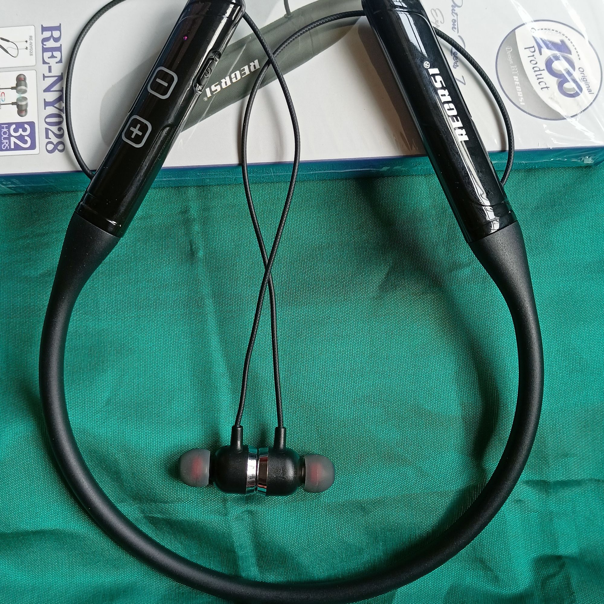 RECRSI RE-NY028 Hanging Neckband Earphone - Black