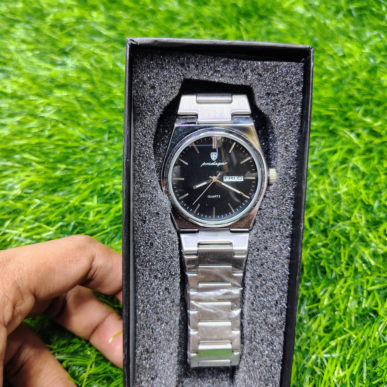 POEDAGAR 930 Men's New Luxury Luminous Date Week Stainless Steel Quartz Watch For Men