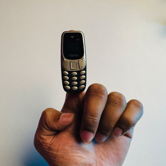 Vmax V51 Mini Phone Magic Voice (Black)