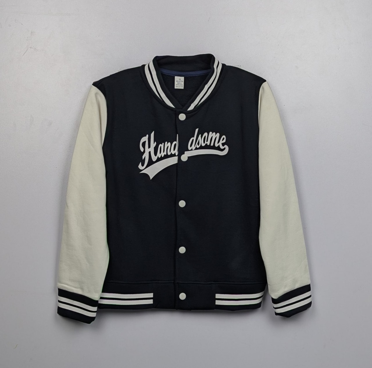 স্টাইলিশ ও ক্যাজুয়াল বেবি জ্যাকেট- শীতে আরাম ও ফ্যাশনের সংমিশ্রণ