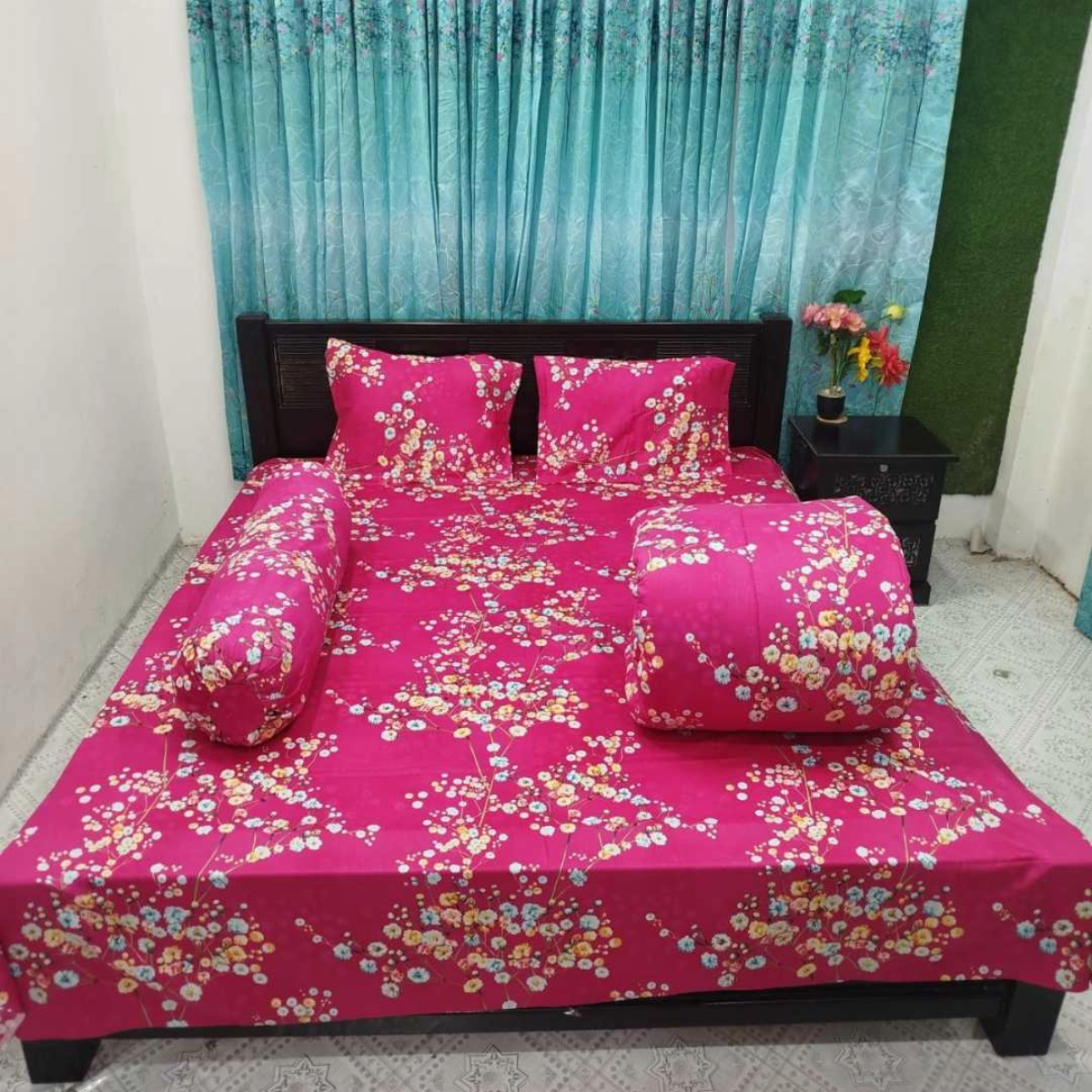 ৫ পিসের টুয়েল প্রিমিয়াম কম্ফোর্টার কম্বো সেট